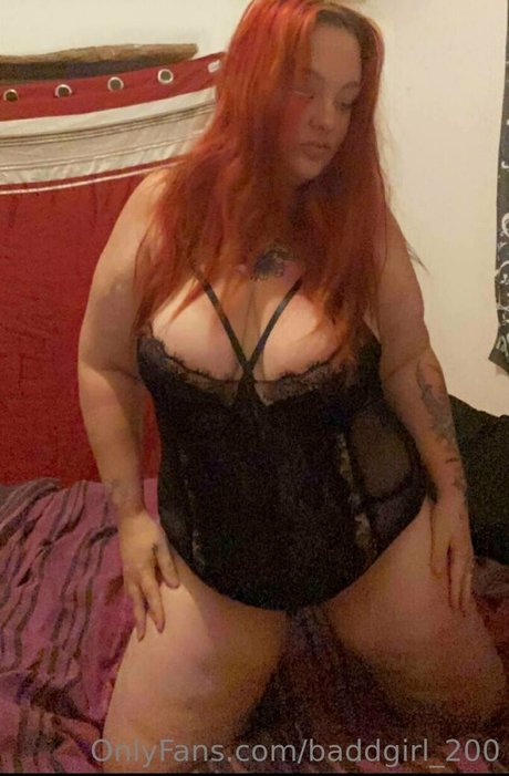 baddgirl 200 OnlyFans-Model