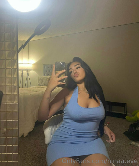 ninaa eve OnlyFans Inhaltstyp