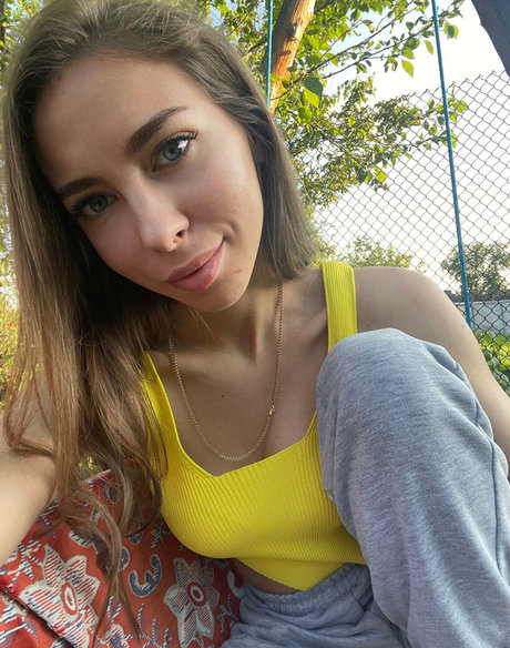 lili babe Oben ohne OnlyFans