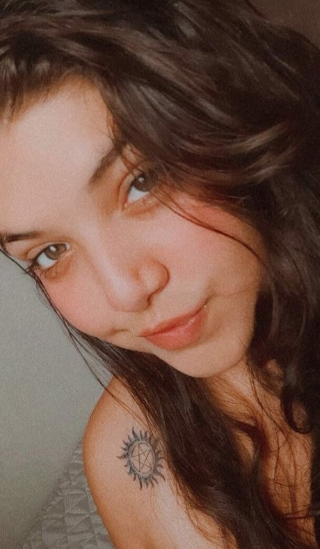 Shay Bongiovi Oben ohne OnlyFans