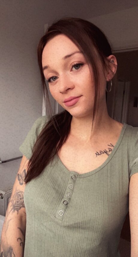 Naughty Nacktbilder von OnlyFans geleakt