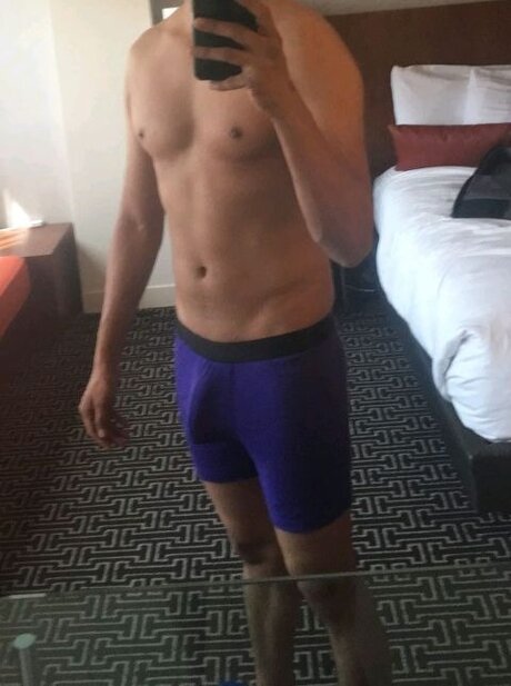 theguynextd00r OnlyFans