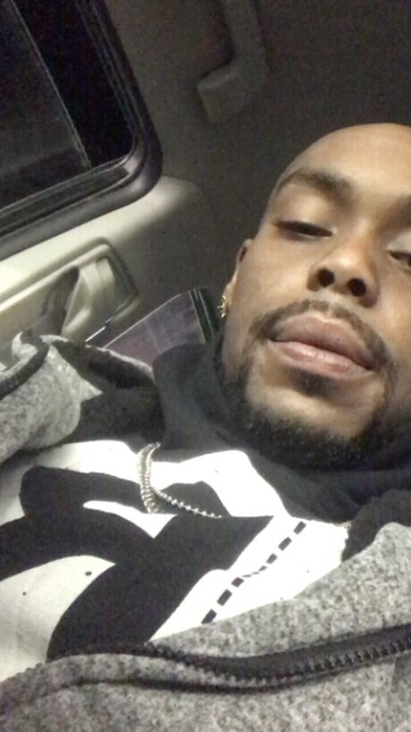 YG5900 Nacktpornos auf OnlyFans