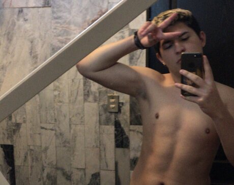 Kyojin OnlyFans Brüste Bild