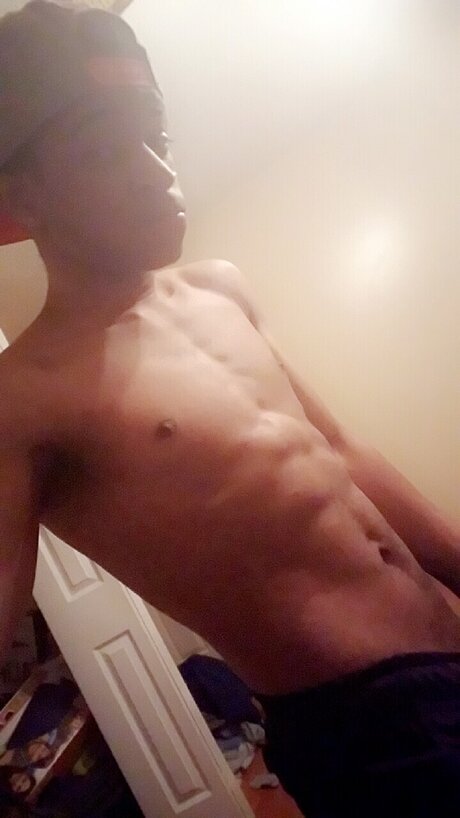 OBEY Smith NurlyFans-Brüste