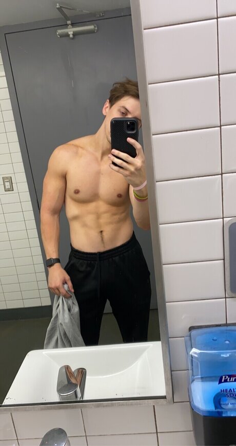 C and B Nacktbilder von OnlyFans