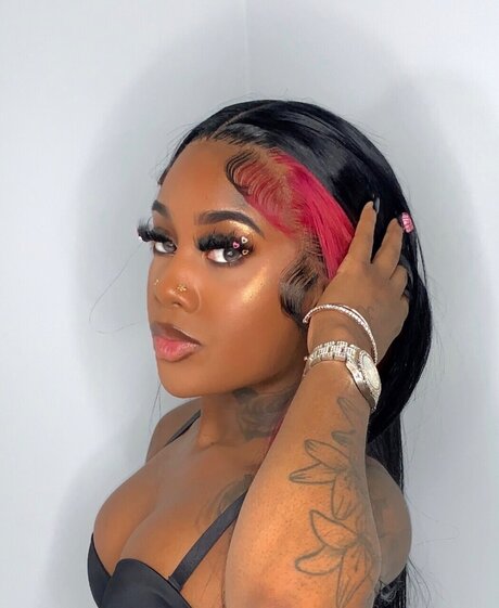 PRETTIESTPAMPERED_ OnlyFans Fotos