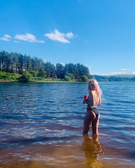 Lorni OnlyFans Nacktbilder