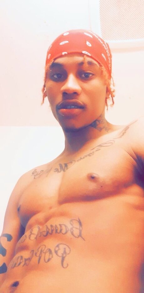 Toxiano OnlyFans geleakte Brüste