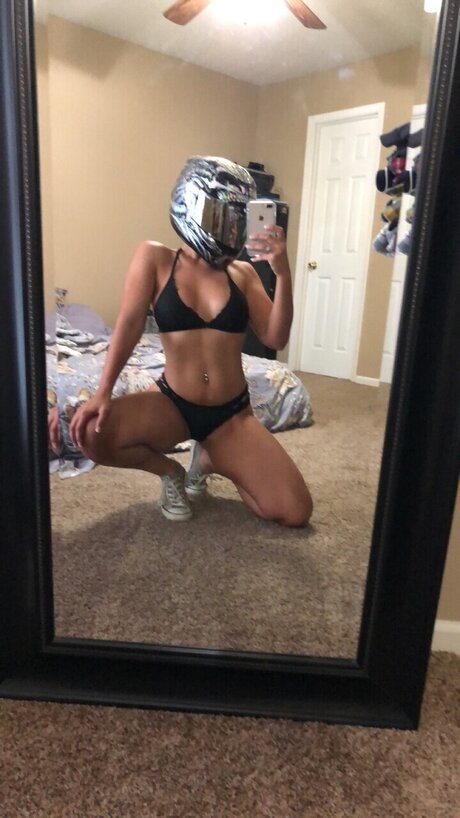 Starla Nacktbilder auf OnlyFans