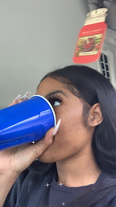 Starfire Titten OnlyFans