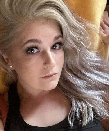 Tattooed and Pregnant_ Nackt auf OnlyFans