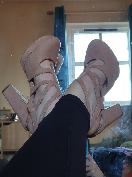 Midnight fairy OnlyFans explizite Inhalte