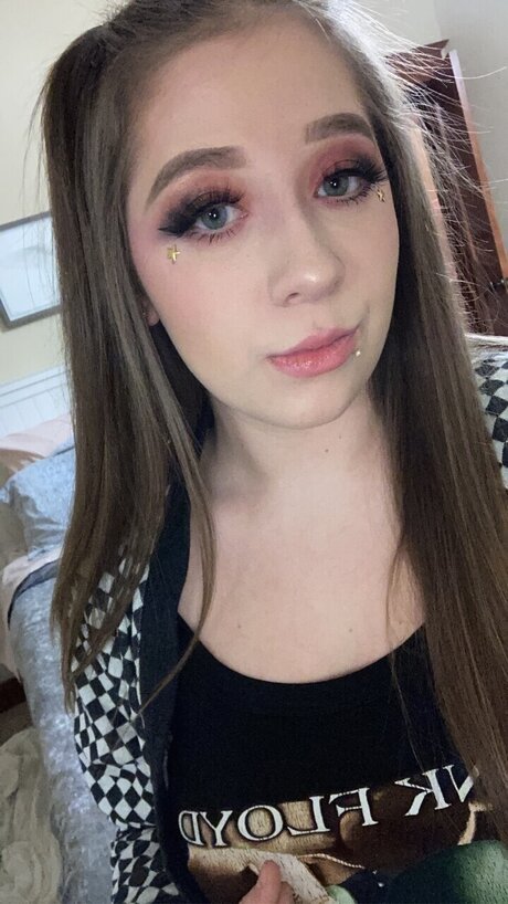 Krybaby_ Kostenlose OnlyFans-Inhalte