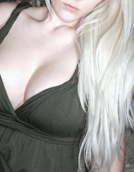 PIEDESTAL Nacktpornos auf OnlyFans