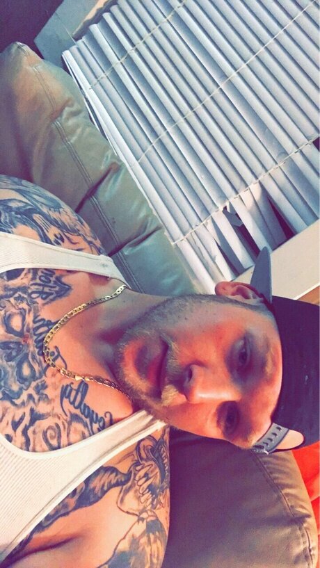 Tatted up white boy OnlyFans Pornografie gratis