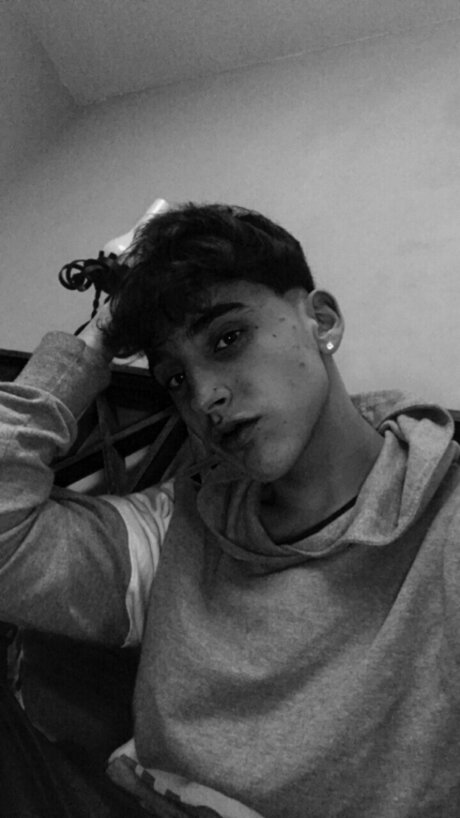 Oszu OnlyFans Nacktbilder