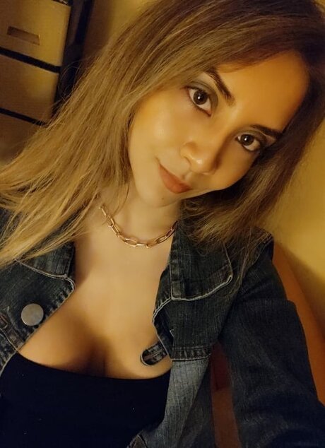 Mj Davila OnlyFans Inhalte