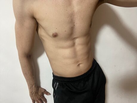 Regio Top XL Leaks von OnlyFans