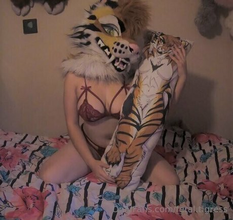 feral tigress OnlyFans-Model