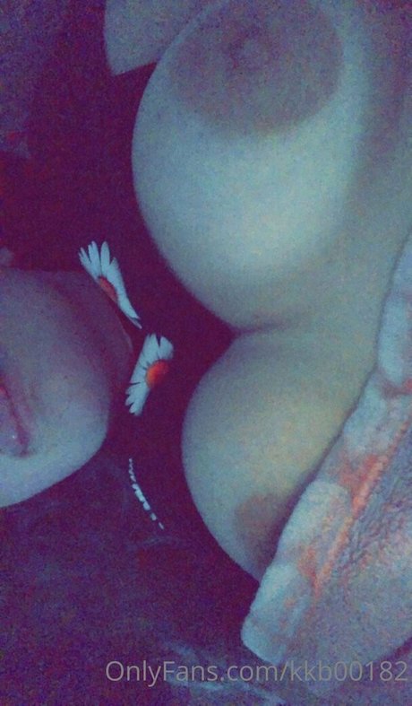 kkb00182 Nacktbilder von OnlyFans