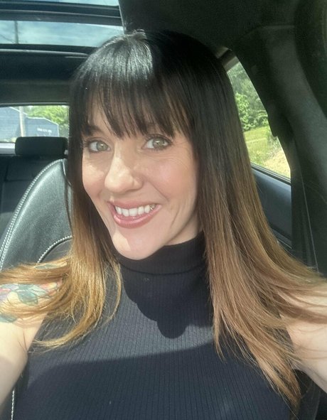 onegoodbumblebee Leaked OnlyFans Fotos