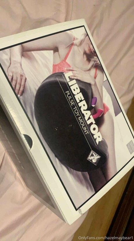 rothaarige nackte onlyfans heiß nackt Porträt