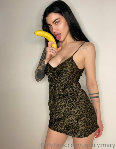 unholy mary Nacktbilder von OnlyFans