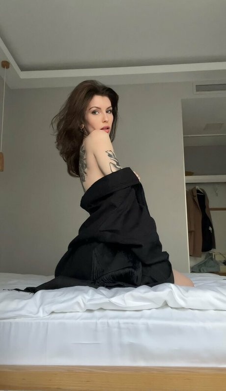 exactly that woman Model OnlyFans Foto