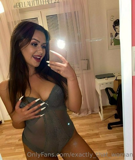 exactly that woman OnlyFans Model Bilder