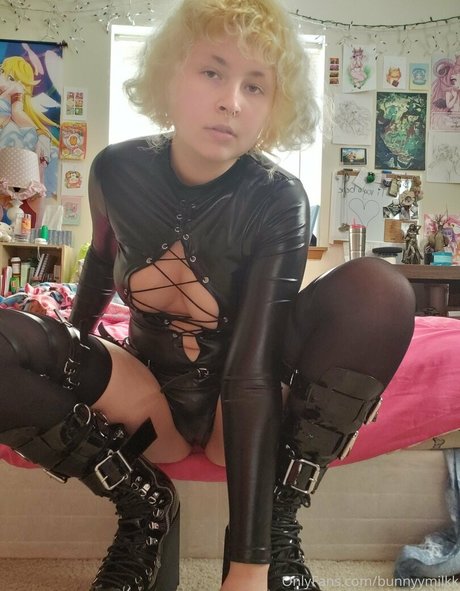 bunnyymilkk Oben ohne OnlyFans