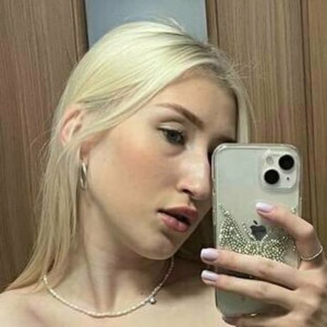 betty hot girl OnlyFans