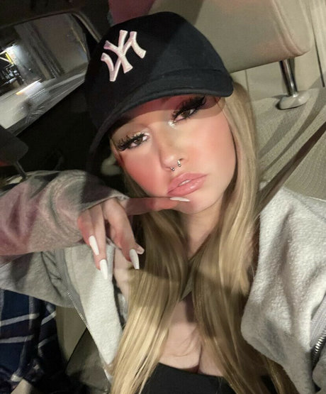 haileyyfriz OnlyFans Nacktbilder