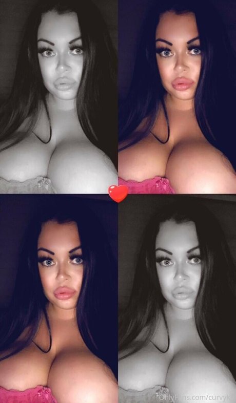 khloe38kk OnlyFans nackte Brüste