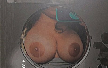 fuckbabygurl OnlyFans geleakte Brüste