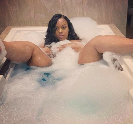 Missraymae Nacktbilder von OnlyFans