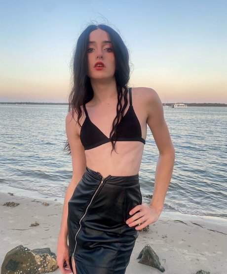 Venus Moorez Nacktbilder auf OnlyFans