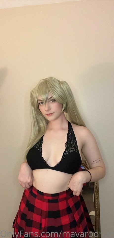 mavaroon cosplays XXX OnlyFans