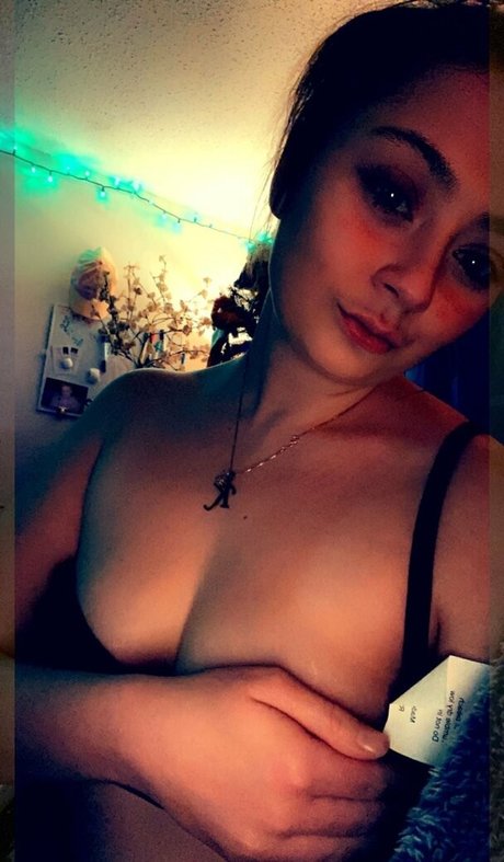 umassgirl OnlyFans Nacktbilder geleakt