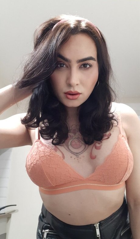 Miss Yuna Neues OnlyFans