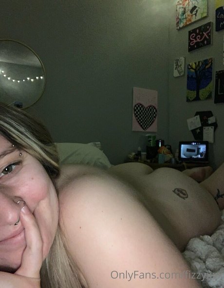 fizzyxxx OnlyFans-Bilder