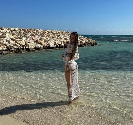 Milena M Oben ohne OnlyFans