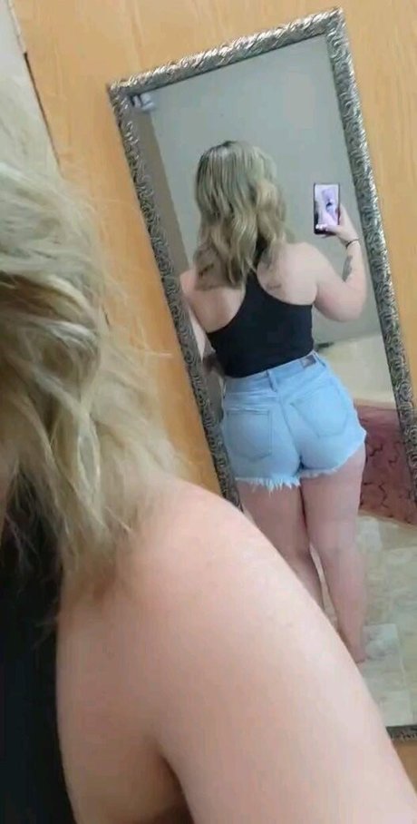 Jennifer Fox Nacktpornos auf OnlyFans