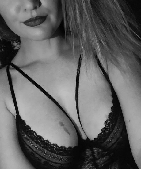 Jennifer Fox OnlyFans Nacktbilder