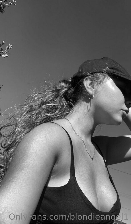 blondieangel1 OnlyFans Leaks
