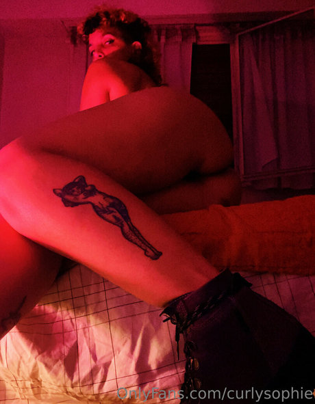 curlysophie OnlyFans Nacktbilder