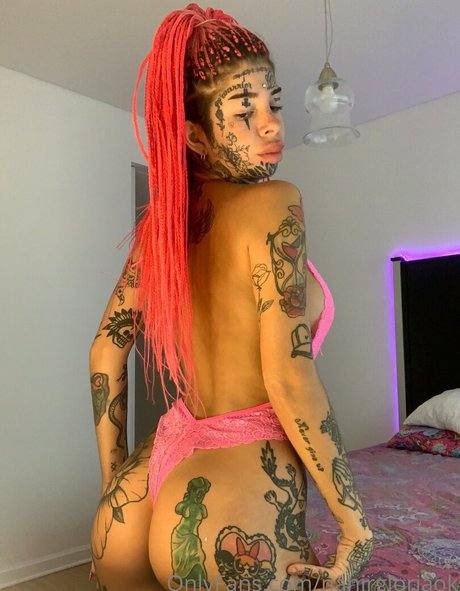 nahirgloriaokk OnlyFans Model Bilder