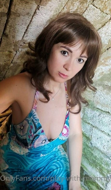 play with mommyy OnlyFans Gratis