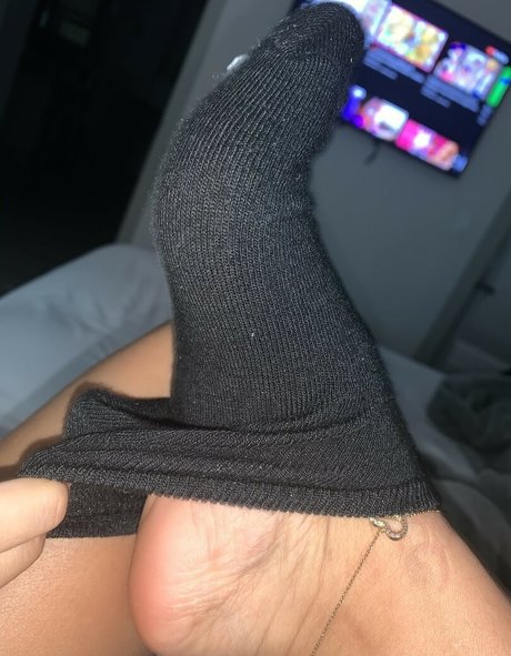 Miliani Oben ohne OnlyFans