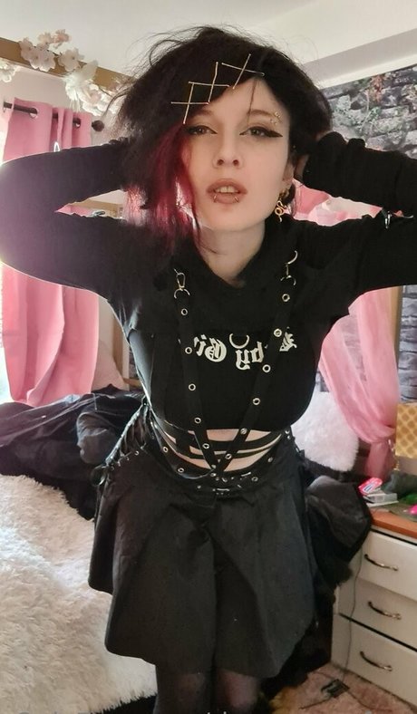 rivenmercyfree OnlyFans-Bilder